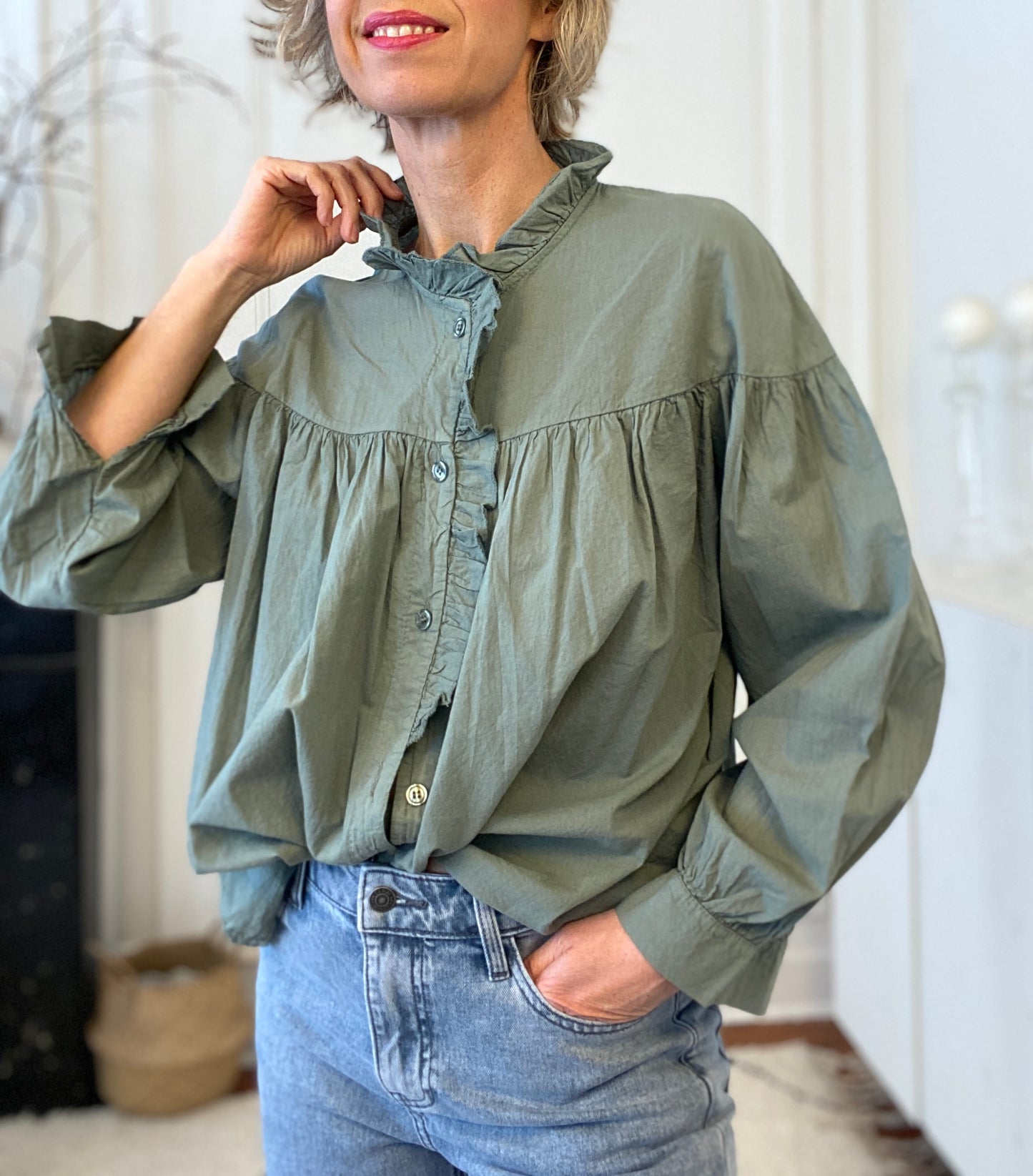 Chemise col à volant