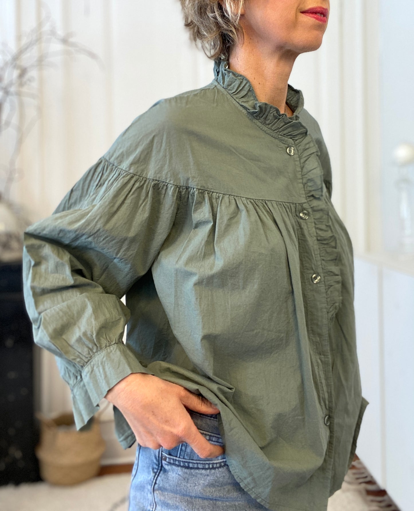 Chemise col à volant