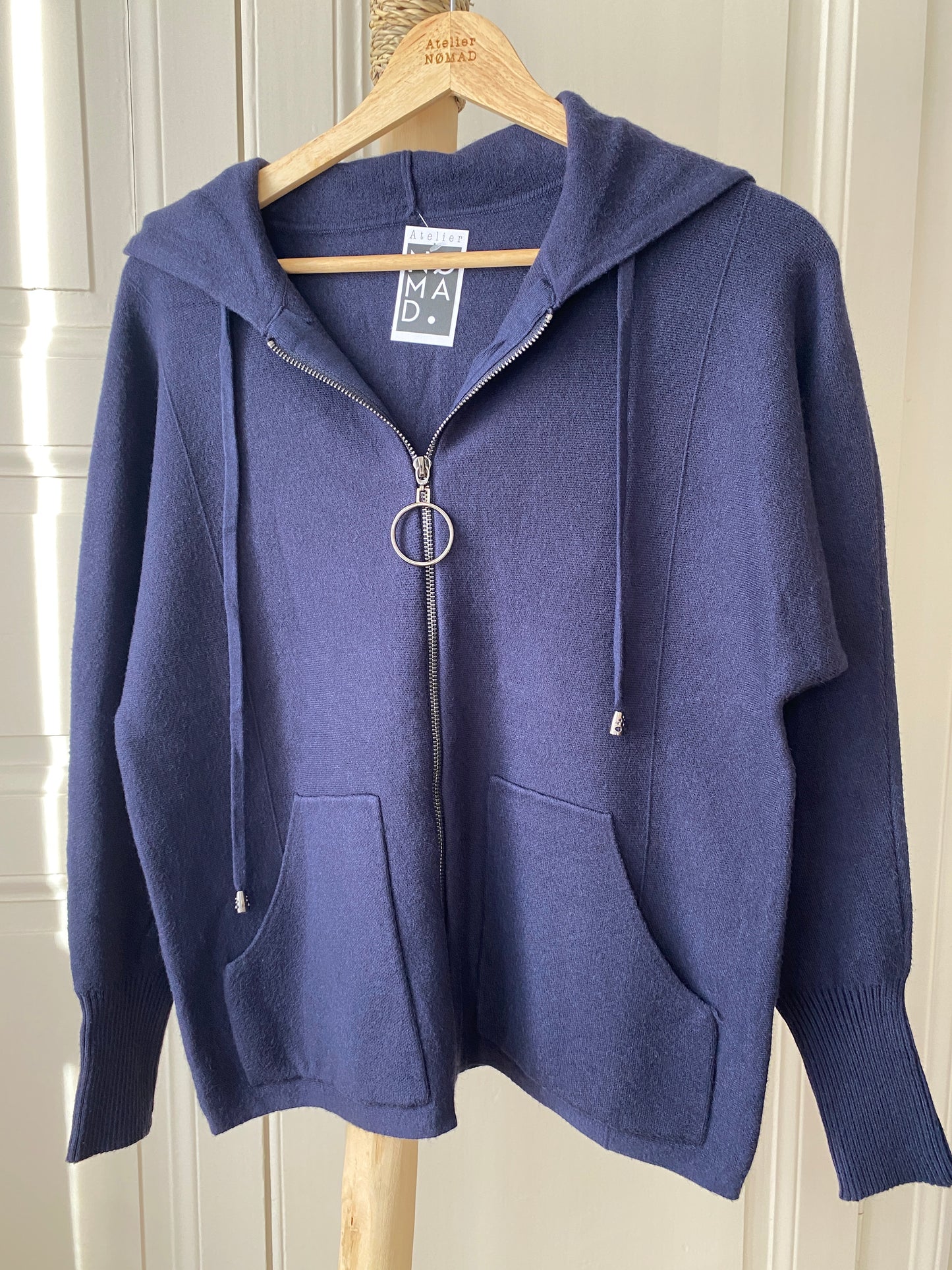 Gilet zippé avec capuche