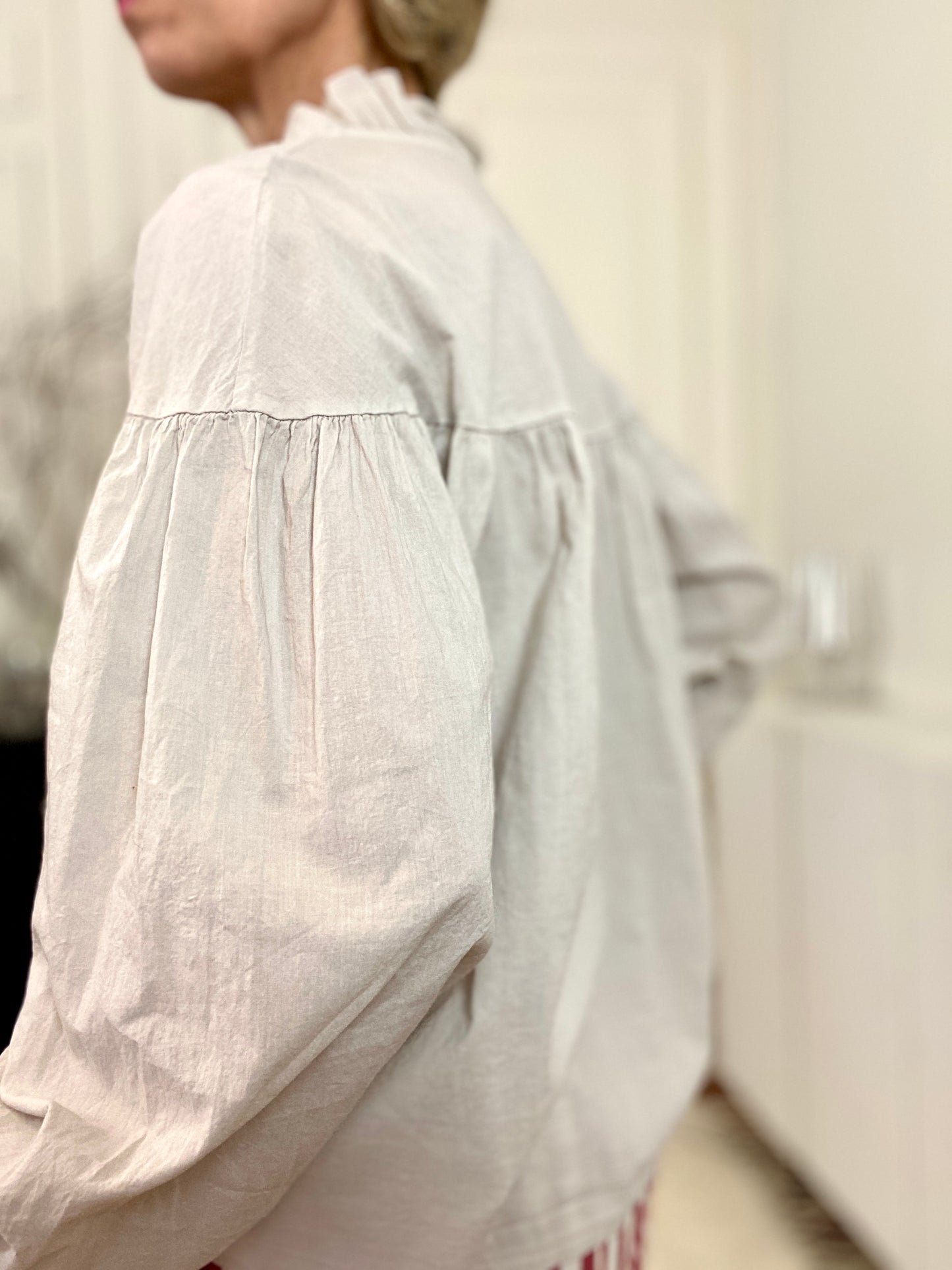 Chemise col à volant