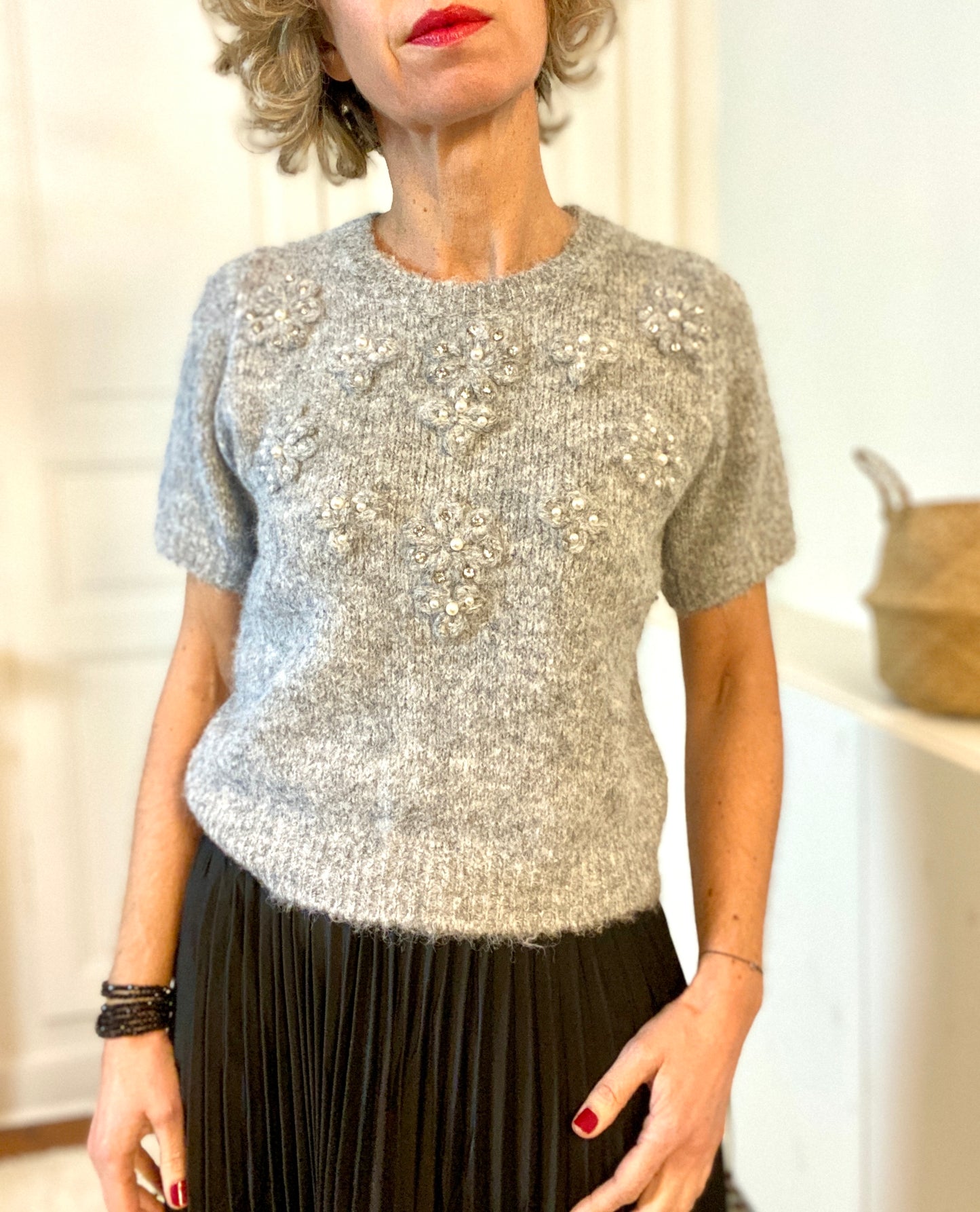 Pull court avec perles & strass